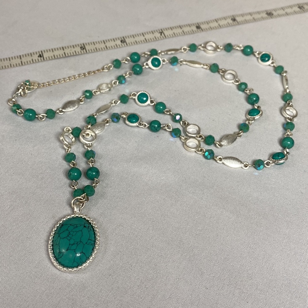 Long silvertone turquoise style bead necklace - Picture 5 of 5